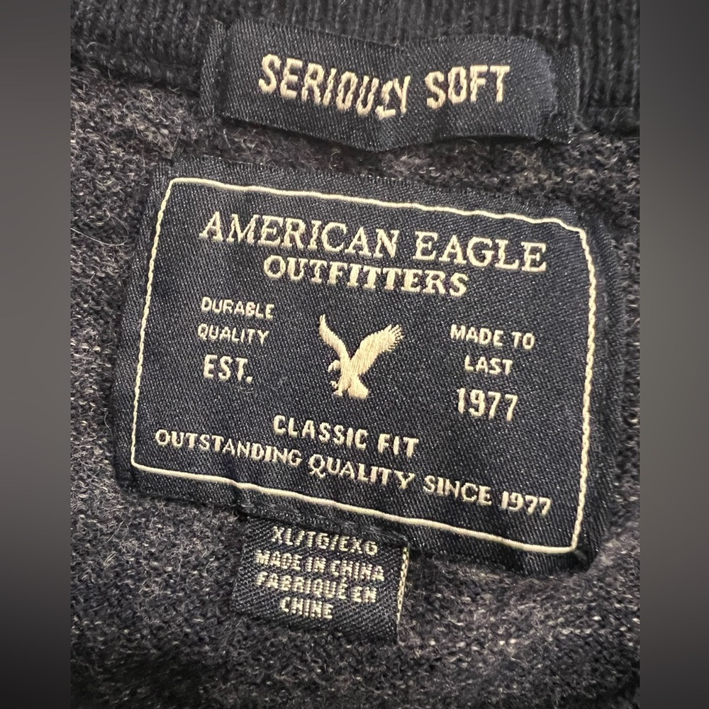 American Eagle Outfitters Sweater Men's XL Navy Blue Seriously Soft V-Neck - Picture 2 of 4